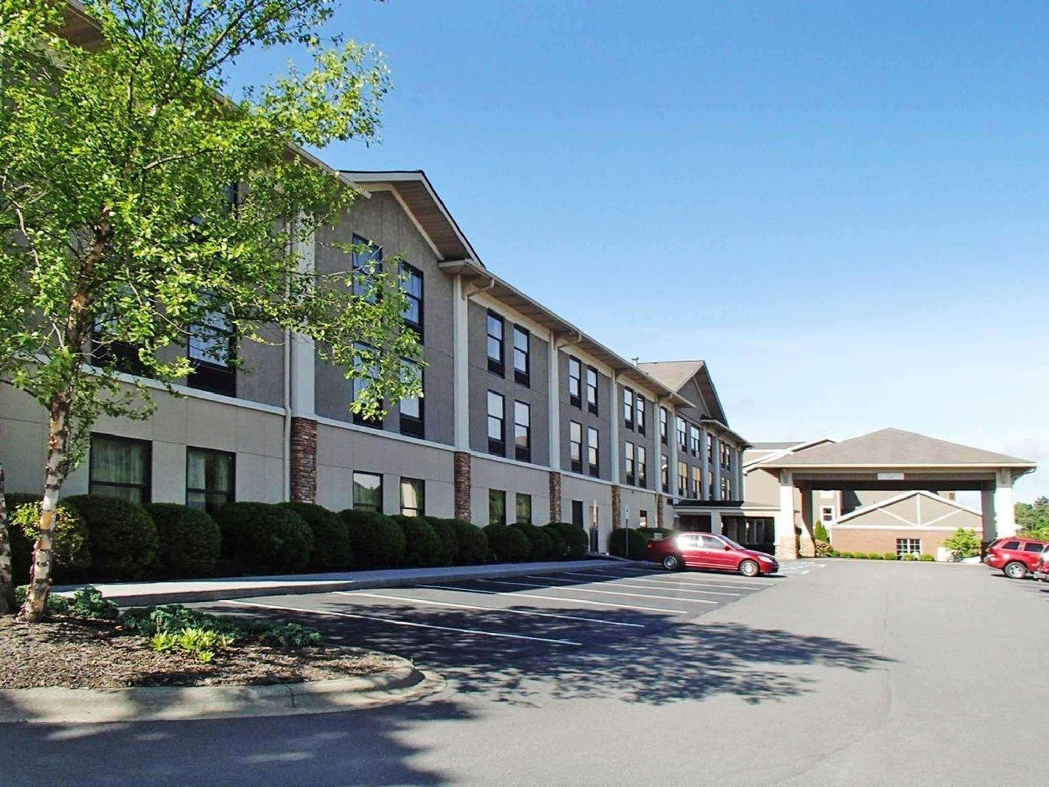 Quality Inn & Suites Boone - University Area Extérieur photo