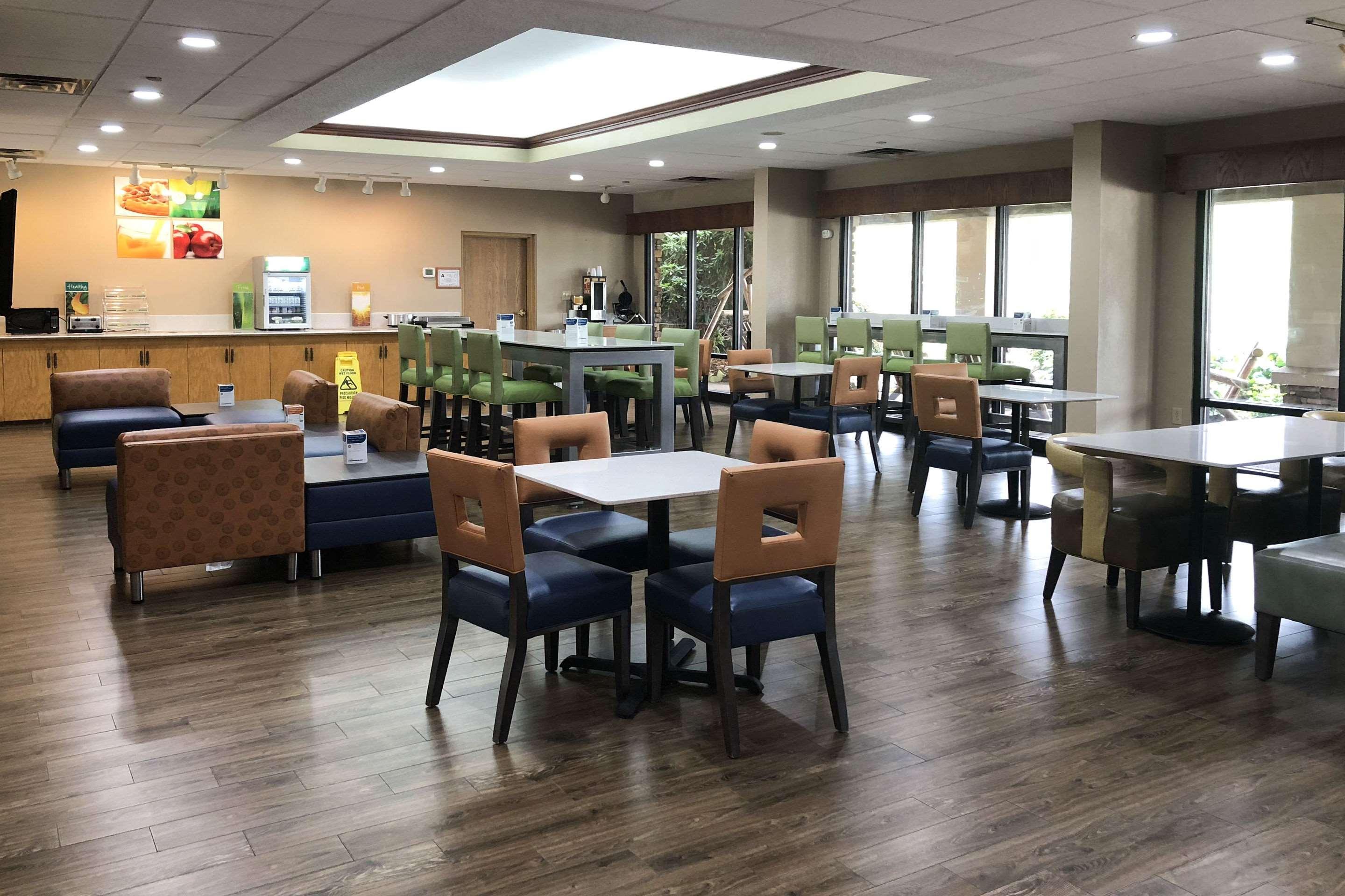 Quality Inn & Suites Boone - University Area Extérieur photo