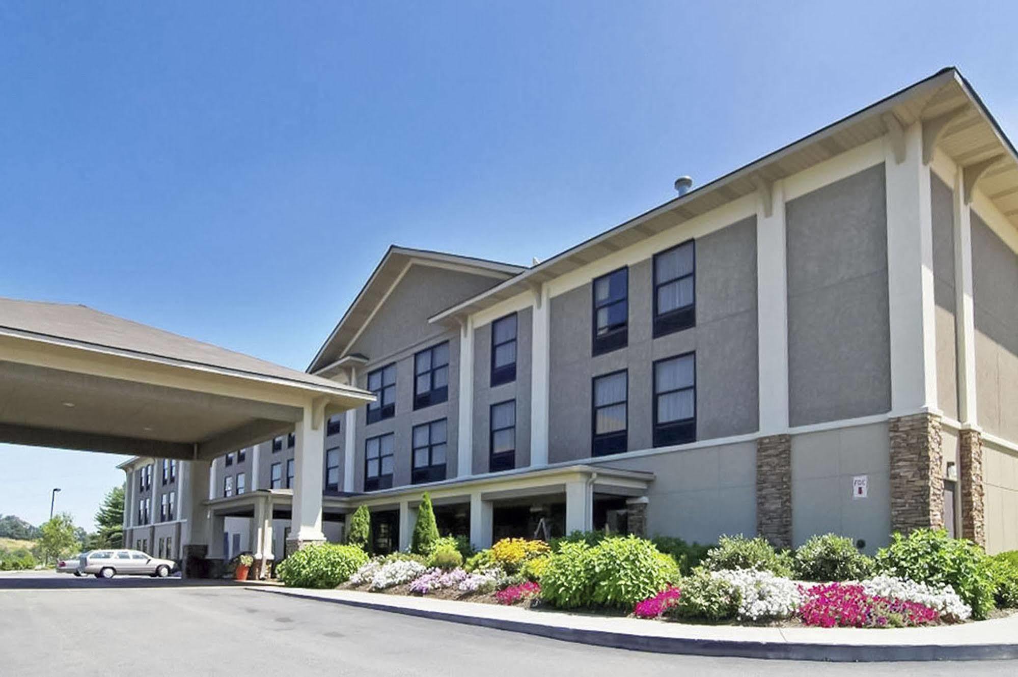 Quality Inn & Suites Boone - University Area Extérieur photo