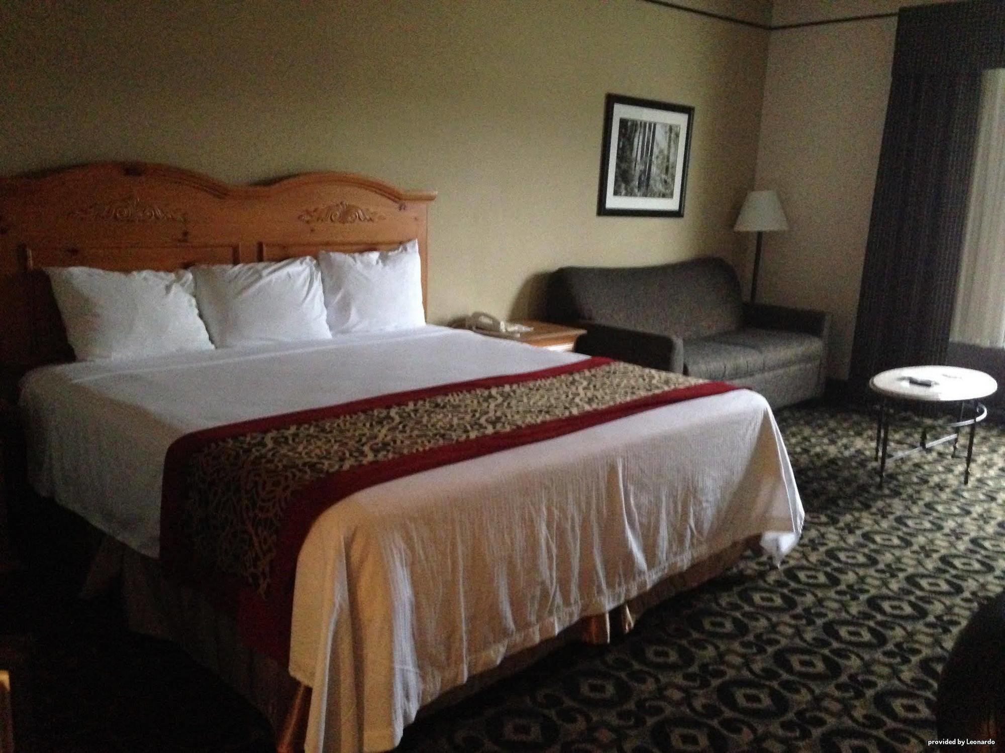 Quality Inn & Suites Boone - University Area Extérieur photo