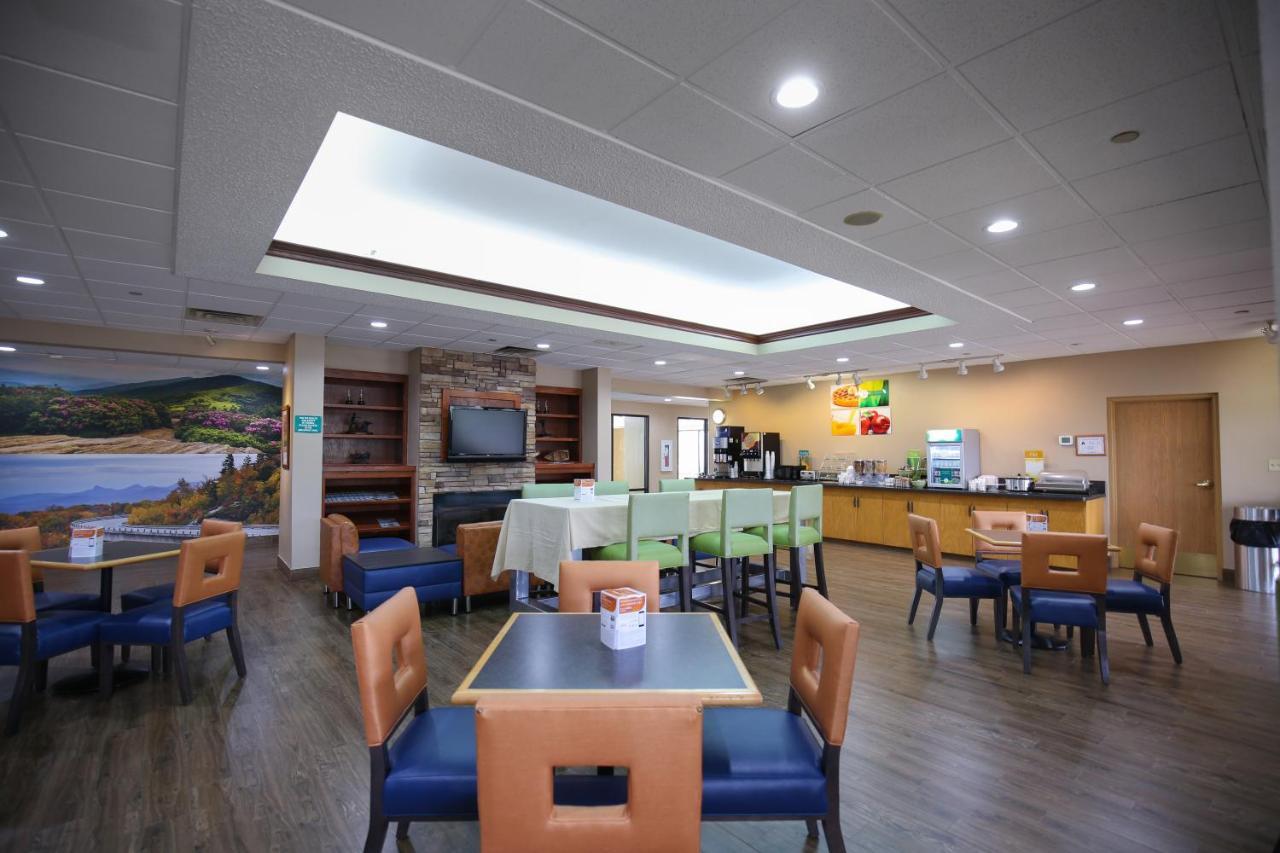 Quality Inn & Suites Boone - University Area Extérieur photo