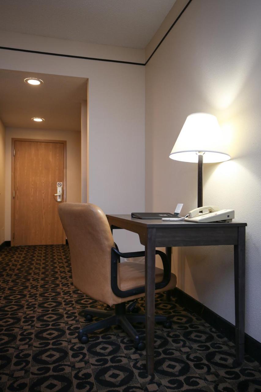 Quality Inn & Suites Boone - University Area Extérieur photo
